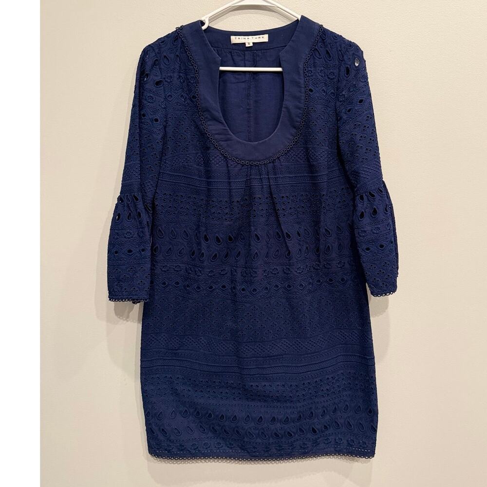 Trina Turk Women's 6 Navy Blue Eyelet Lace Scoop Neck Bell Sleeve Shift Dress